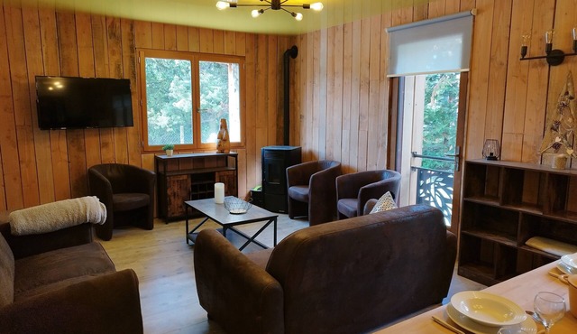 La Marmotte Rénovation de Standing Située en Sortie de Village, Vers Les Angles