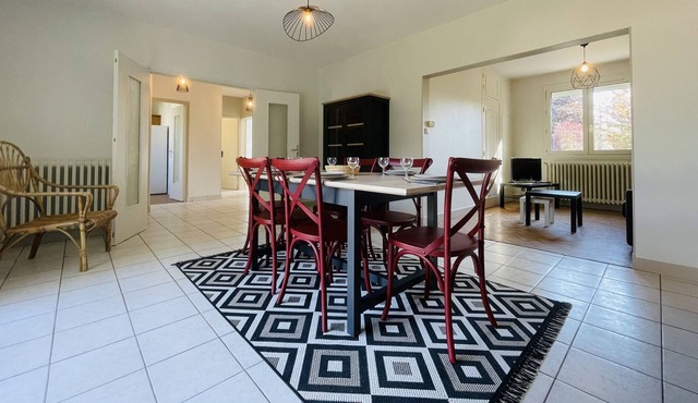 La Marnière - Magnificent house with garden in Chambray-lès-Tours