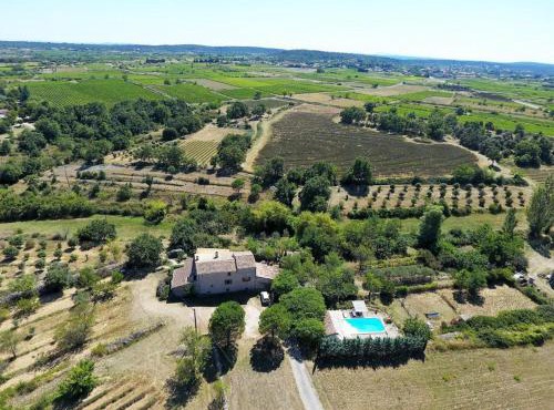 "La Martinade" Maison provençale Idéale groupes 6 chambres privées
