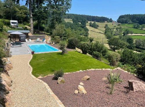 La Mazille , cossy vakantiestudio met zwembad in zuid-Bourgogne