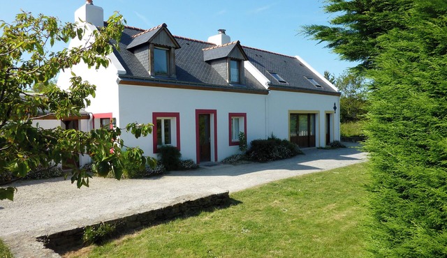 La MERVEILLE BELLE ILE near beaches Baluden Herlin Families/group 12Persons