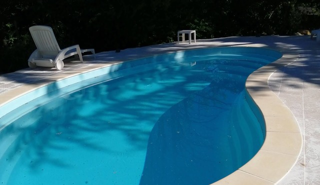 la Mirabelle - casteil Country House/Restaurant