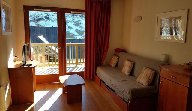 La Mongie 2 rooms 4 persons Residence Pic du Midi parking and swimming pool