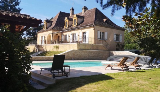 La noyeraie du port d'enveaux