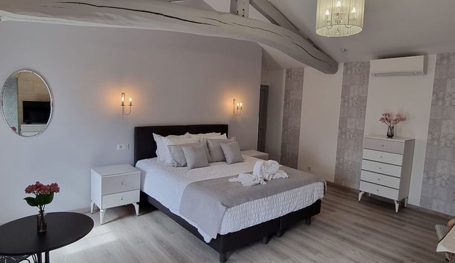 La Pépite piscine, massage et spa