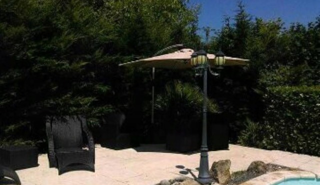 La P'tite House "Strawberry" of 52m² welcomes you in the heart of a property of 8800m²