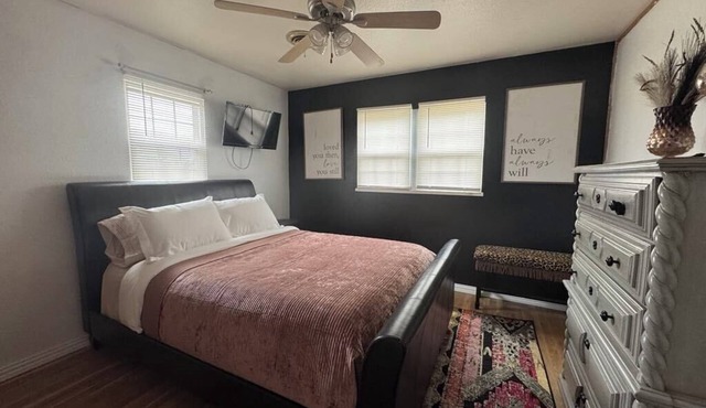 La Padilla Villa - Cozy 4BR in Stinnett