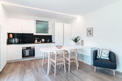 La Palma 3 by Quokka 360 - Lake View Studio with Private Terrace