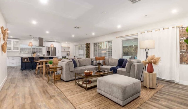 La Palma 4BR w/Hot Tub, BBQ & Fire Pit
