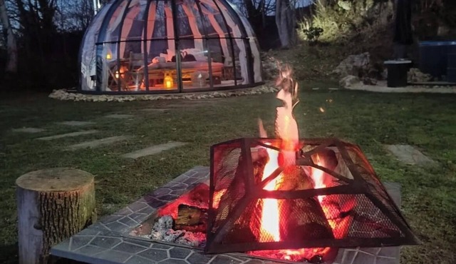 La parenthèse enchantée: Unusual night, romantic bubbles with Nordic bath.