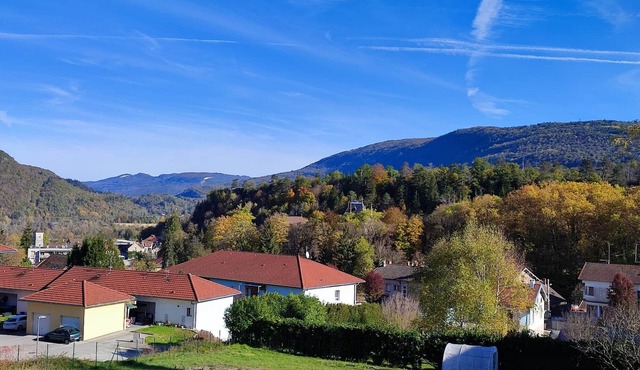 "La Parenthèse" between Lakes and Mountains