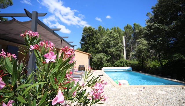 La Parenthèse: House with private pool & garden
