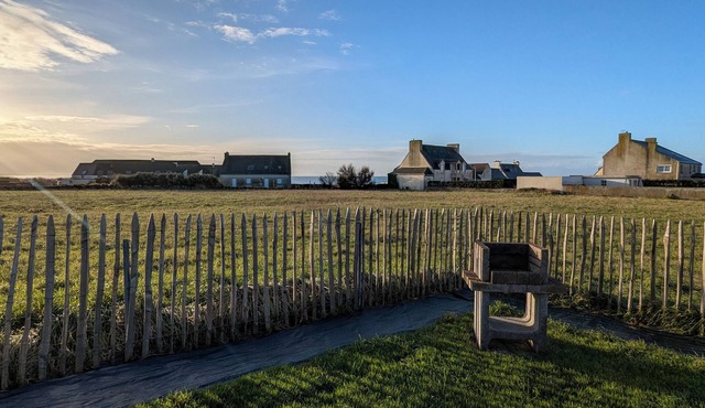 La Penhorsienne, house 2 steps from the sea, with view