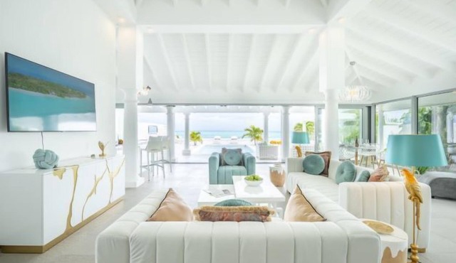 La Perla Bianca - 1 BR Beachfront Luxury Villa offering utmost privacy