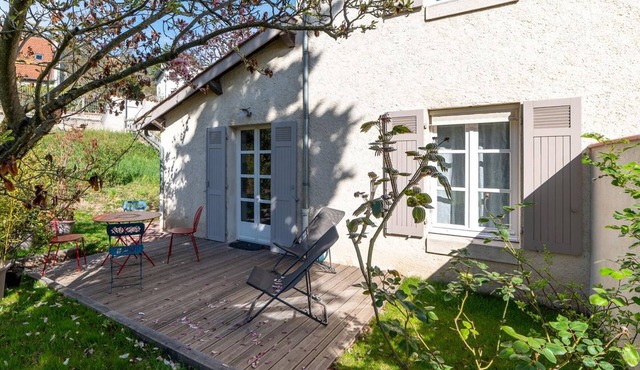 La Petite Bulle: Cozy and Modern Retreat in Saint-Galmier