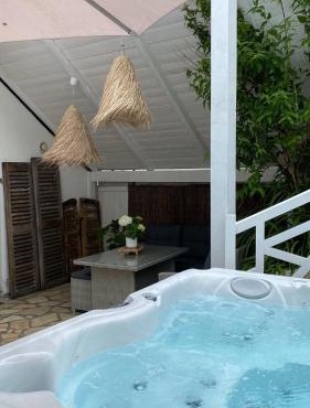 La petite duchesse - jaccuzzi