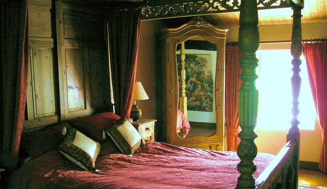 La Petite Grange, a Charming Farmhouse In the Charente.