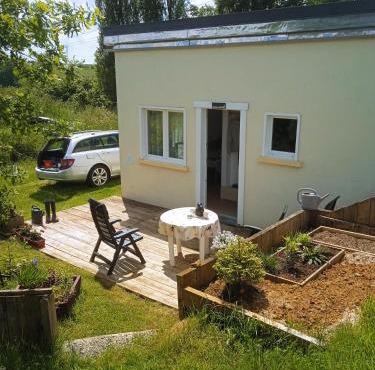 La petite maison au calme dans les champs