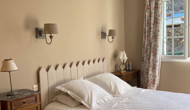 La Petite Maison 4 pers. Cholet Puy du Fou, Countryside, Swimming pool, Pond, Forest