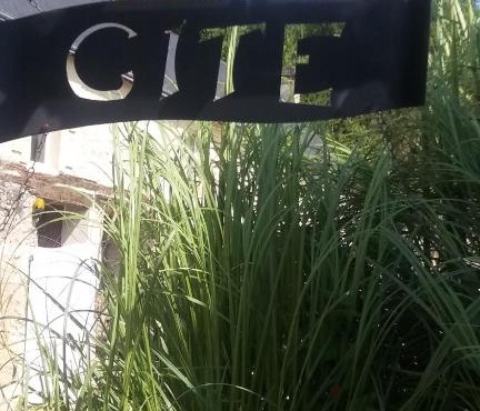 La petite maison dans Brétigny