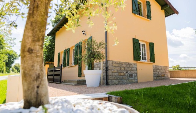 La Petite Maison Garde Barrière