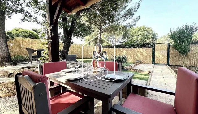 La petite Provence, in a secure residence with swimming pool