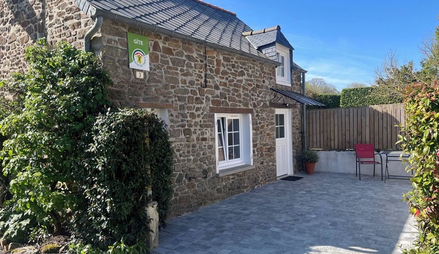 La Petite Quinoise, Cosy quiet location with parking, near St Malo, Mont St Michel