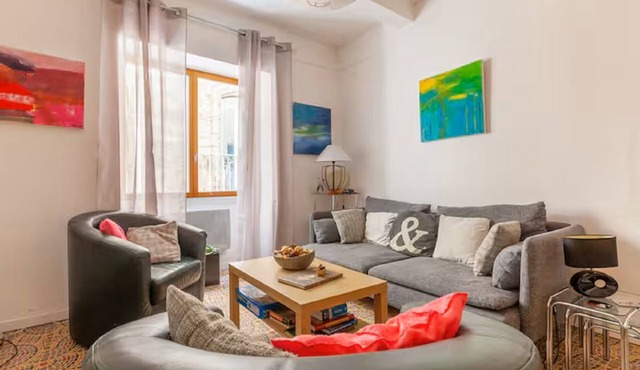 La Petite Terrasse - In the hometown of Molière