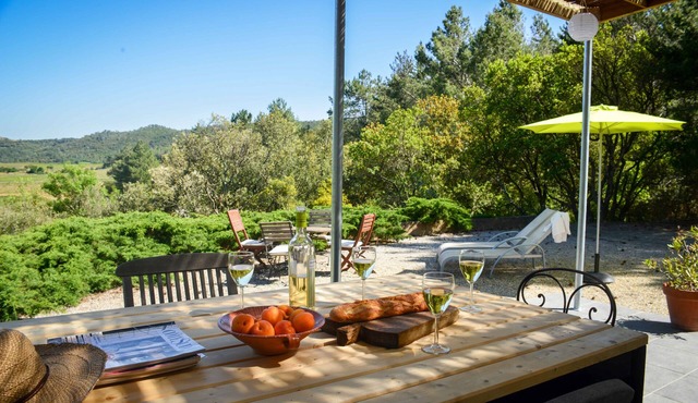 La Pineda, with lovely views over the vineyards of St Chinian