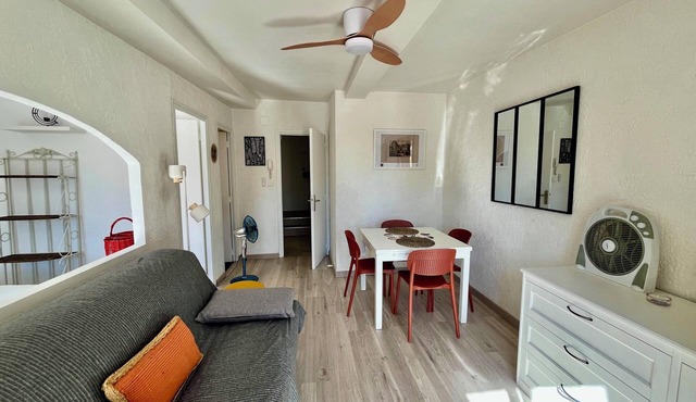 "LA PIOL" apartment in the heart of Hyères