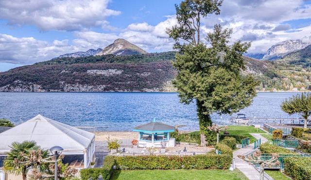 La plage privée du lac