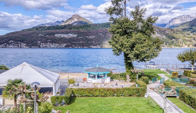 La plage privée du lac