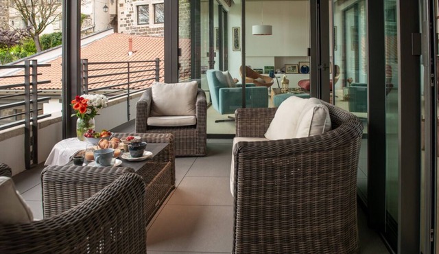 La Plâtrière, 5-star apartment in the upper town of Le Puy. Private garage.