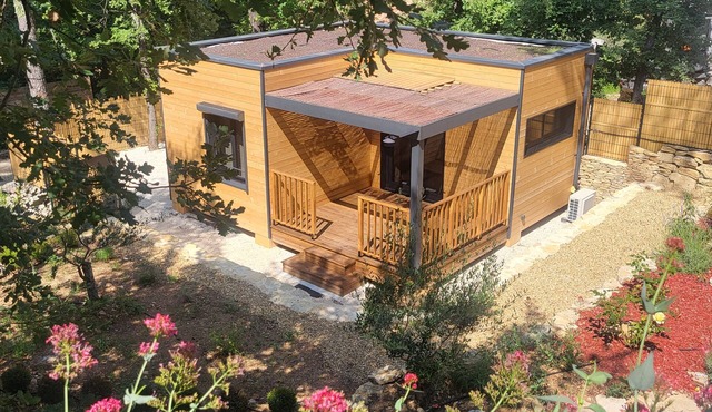 La Pomme' de Pin ★