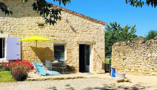 La Ponne, lovely gîte, large garden in Deux-Sèvres!