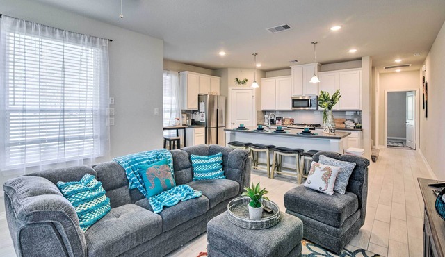 La Porte Getaway w/ Deck: Steps to Beach!