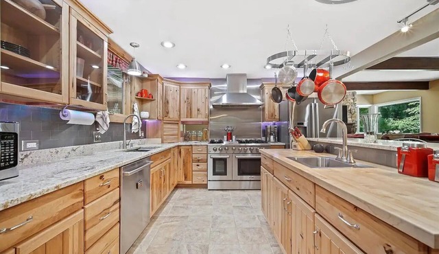 La Porte Waterfront Home 4 BR