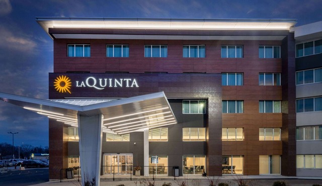 La Quinta by Wyndham Chicago O'Hare Airport