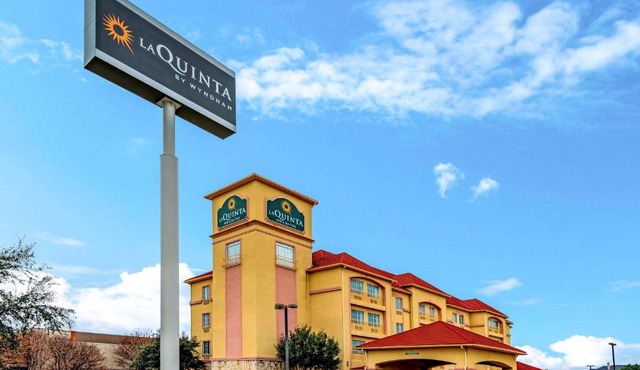 La Quinta by Wyndham DFW Airport West - Bedford