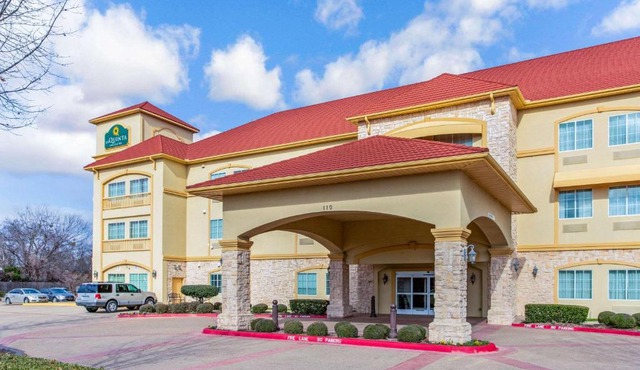 La Quinta by Wyndham Ennis