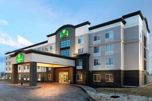 La Quinta by Wyndham Omaha Airport Downtown