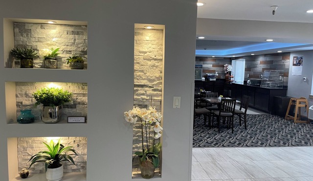 La Quinta Inn and Suites by Wyndham Cincinnati North