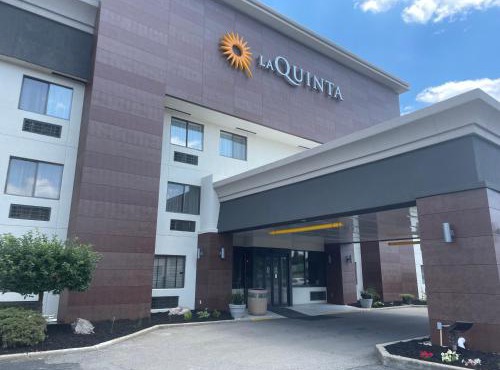 La Quinta Inn and Suites by Wyndham Cincinnati North