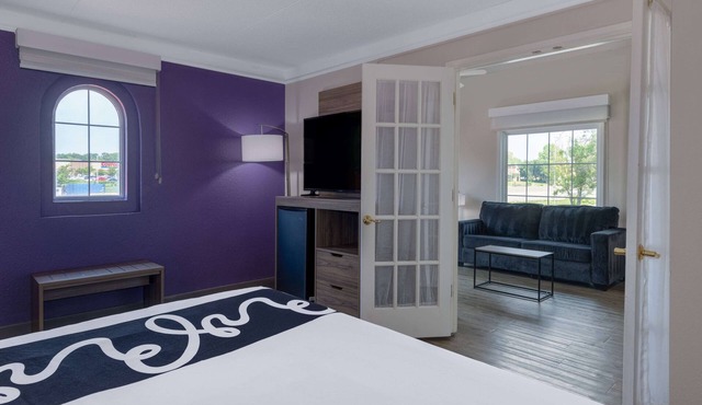 La Quinta Inn by Wyndham Kansas City Lenexa