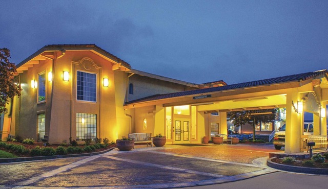 La Quinta Inn by Wyndham Moline Airport