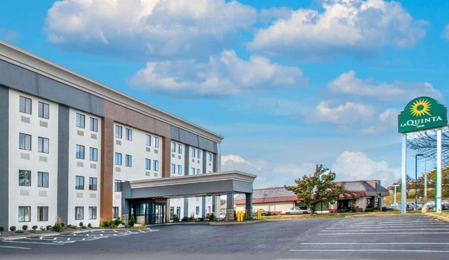 La Quinta Inn by Wyndham St. Louis Hazelwood - Airport North