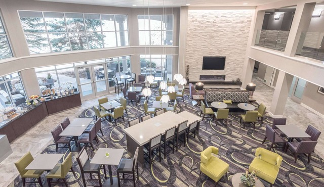 La Quinta Inn & Suites by Wyndham Denver Tech Center
