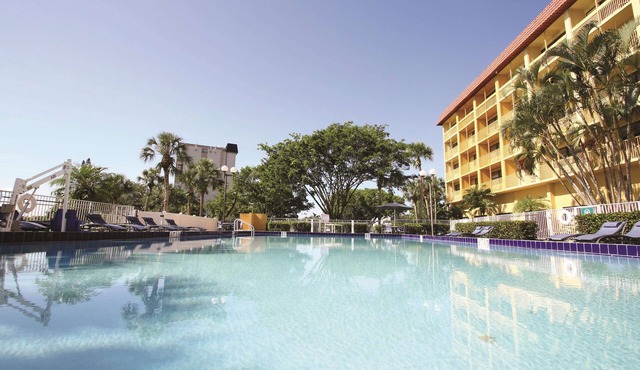 La Quinta Inn & Suites by Wyndham Coral Springs Univ Dr