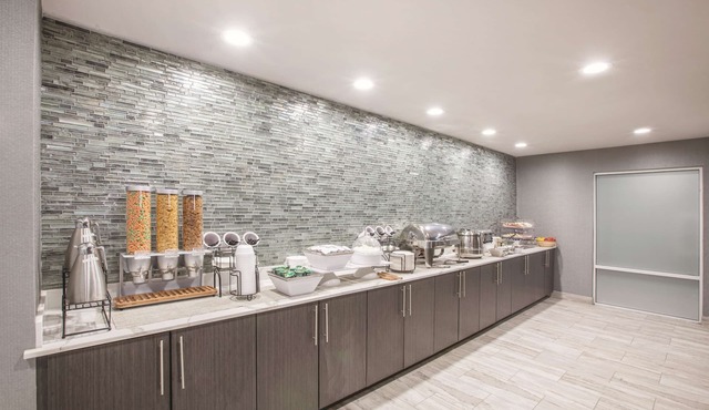 La Quinta Inn & Suites by Wyndham Kingsville