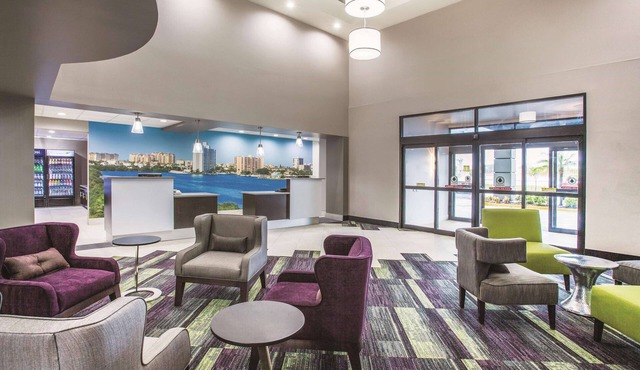 La Quinta Inn & Suites by Wyndham Clearwater South